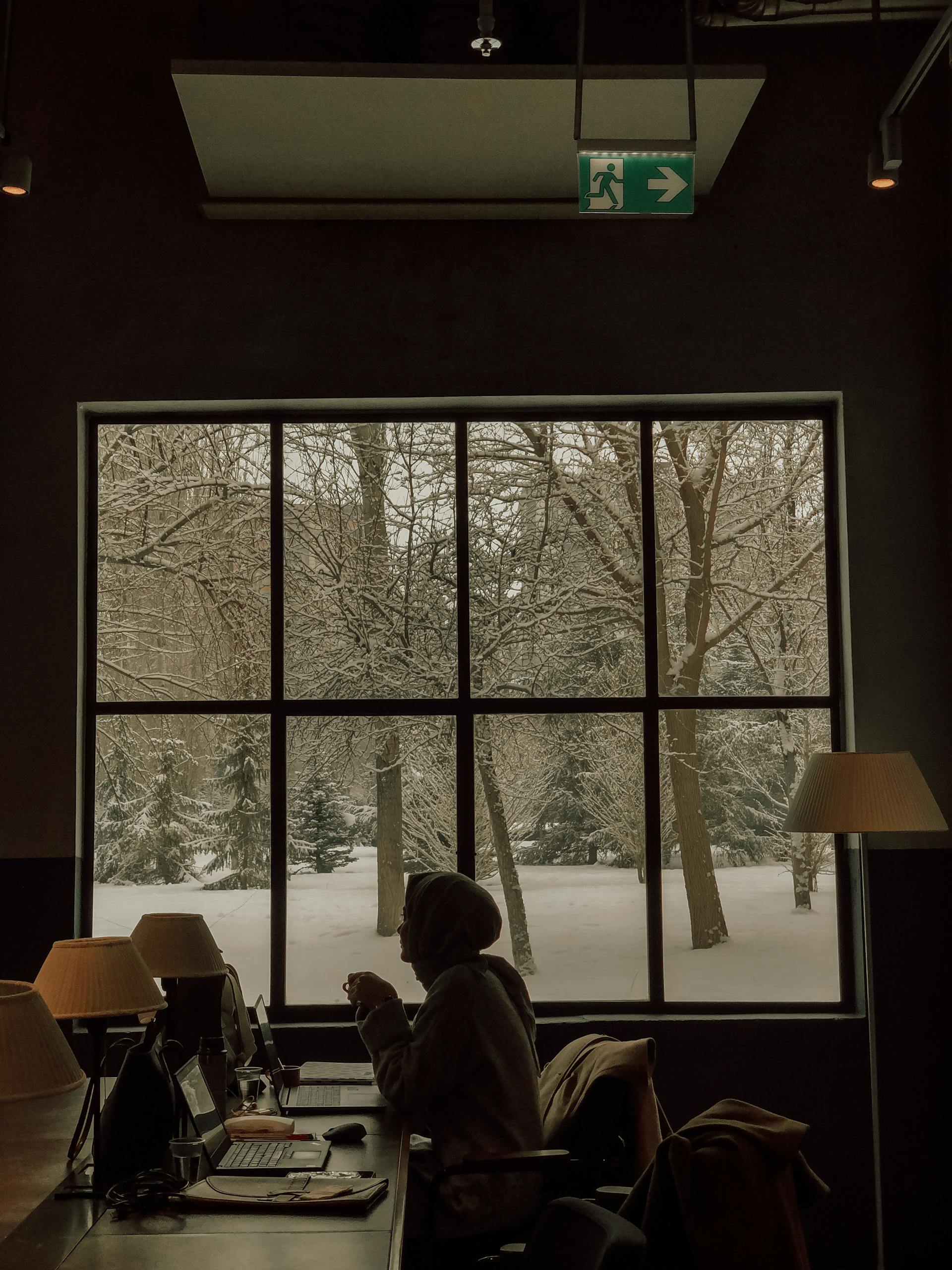 Freezing at Your Desk? 11 Cold Office Hacks That Actually Work - Heatka