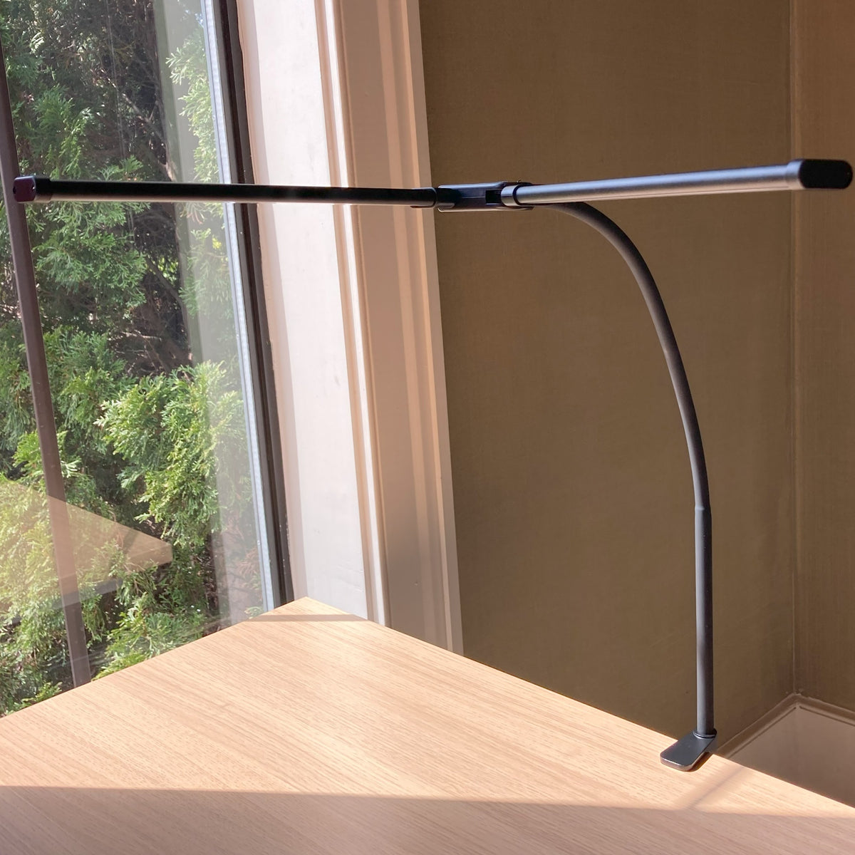 The Desk Lamp - UK