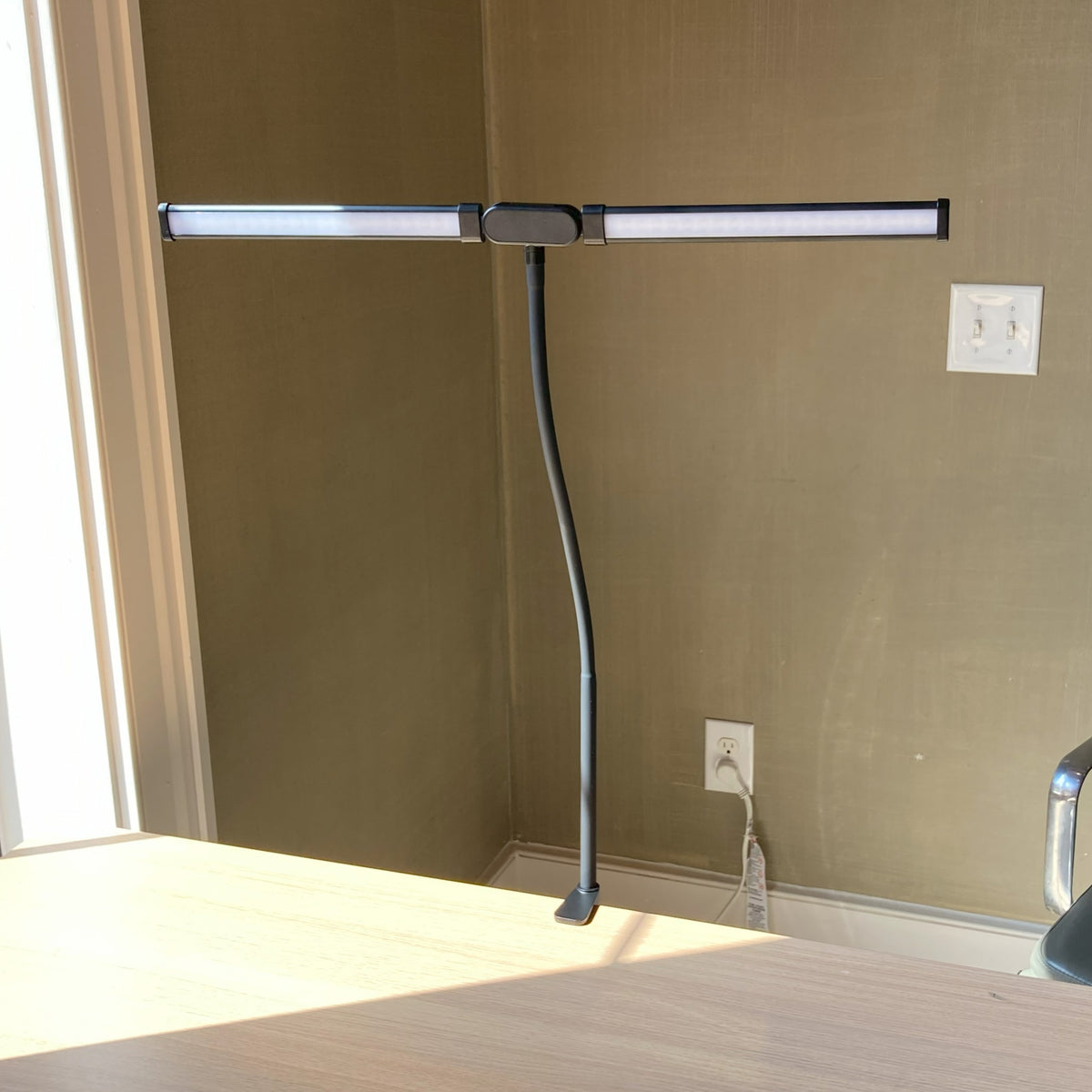 The Desk Lamp - UK